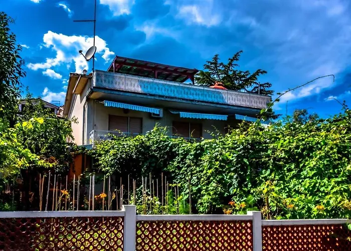 Apartment Gea *